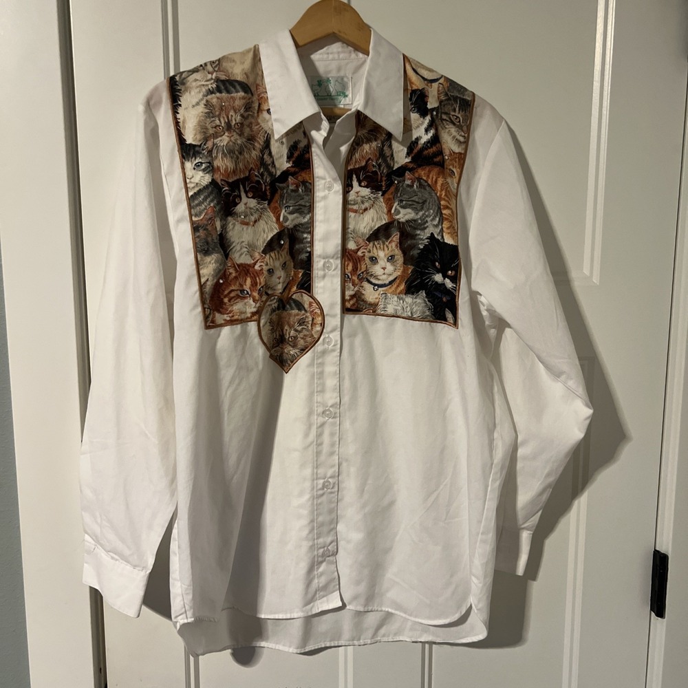 Quaker Factory Shirt Blouse Womens Med White Cats Embellished Artsy Cat Lovers